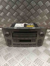 Toyota Avensis Sedan T25 Music